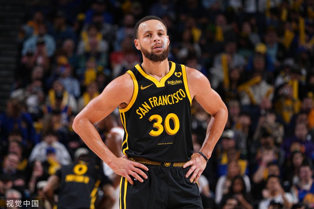 动作上趋于 动作上趋于